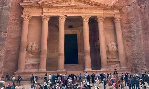 പുരാതന കാഴ്ചകളുടെ പറൂദീസയിൽ