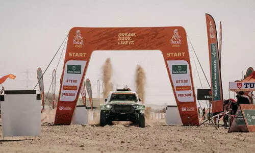 സൗദി ഡാക്കർ റാലി 2026ന് തുടക്കം; ആദ്യഘട്ടത്തിൽ സ്വീഡിഷ് താരം മാറ്റിയാസ് എക്സ്ട്രോം മുന്നിൽ സൗദി ഡാക്കർ റാലി 2026ന് തുടക്കം; ആദ്യഘട്ടത്തിൽ സ്വീഡിഷ് താരം മാറ്റിയാസ് എക്സ്ട്രോം മുന്നിൽ