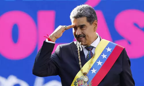 വെ​നി​സ്വേ​ല​യും നു​ണ സാ​മ്രാ​ജ്യ​വും