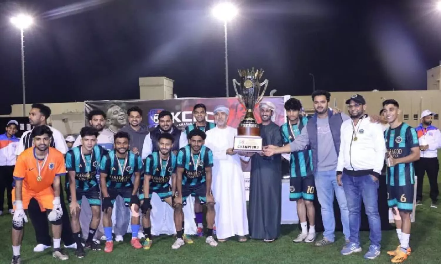 ഖസബിൽ ആവേശം വിതറി കെ.സി.എഫ്.സി ഫുട്ബാൾ ടൂർണമെന്റ്; കെ.എൽ 14-ന് കിരീടം    ​