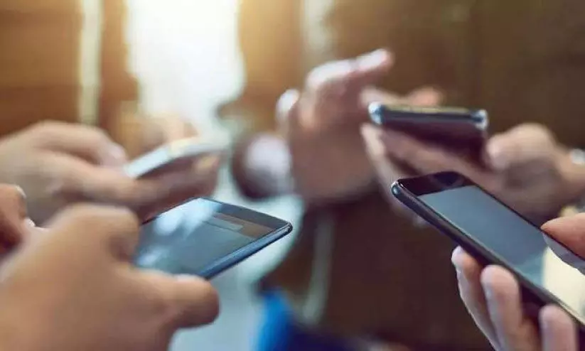 ഒമാനിൽ മൊബൈൽ വരിക്കാരുടെ എണ്ണം 80 ലക്ഷം കടന്നു ഒമാനിൽ മൊബൈൽ വരിക്കാരുടെ എണ്ണം 80 ലക്ഷം കടന്നു