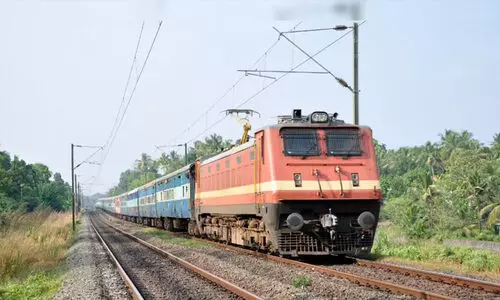 ട്രെ​യി​നി​ൽ ക​ഞ്ചാ​വ് ക​ട​ത്തി വി​ൽ​പ​ന; ര​ണ്ടു​പേ​ർ അ​റ​സ്റ്റി​ൽ