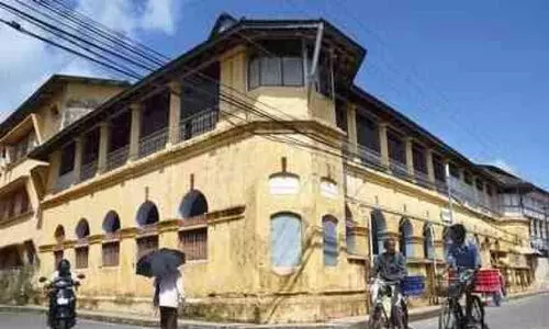 കൊച്ചിയുടെ സ്വന്തം ഗുജറാത്തി സ്കൂൾ കൊച്ചിയുടെ സ്വന്തം ഗുജറാത്തി സ്കൂൾ