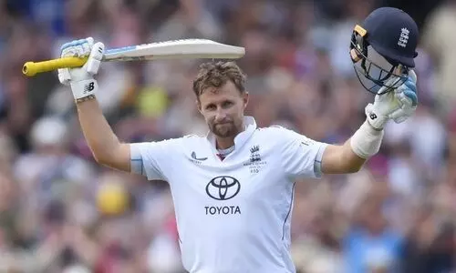 റൂട്ടിന് സെഞ്ച്വറി, മുന്നിൽ കലിസും സചിനും മാത്രം; ഇംഗ്ലണ്ട് 384ന് പുറത്ത്, ഓസീസ് ശക്തമായ നിലയിൽ