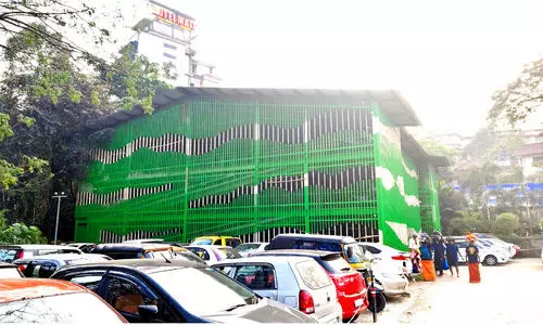 കോട്ടയം റെയിൽവേ സ്​റ്റേഷൻ പാർക്കിങിൽ സുരക്ഷയില്ല