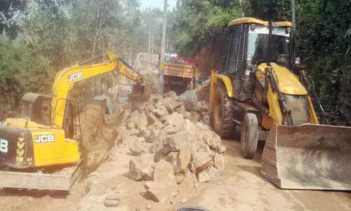 അ​ച്ച​ൻ​കോ​വി​ൽ-ക​ല്ലേ​ലി-പ്ലാ​പ്പ​ള്ളി റോ​ഡ് ചി​റ്റാ​ർ റീ​ച്ച് ആ​റുമാ​സ​ത്തി​ന​കം