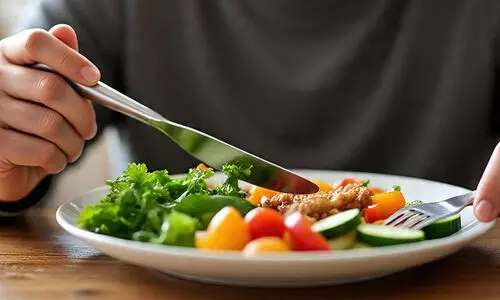 തൈറോയ്ഡ് ലക്ഷണങ്ങളെ അവഗണിക്കരുത്; എന്ത് കഴിക്കണം? എന്ത് ഒഴിവാക്കണം?