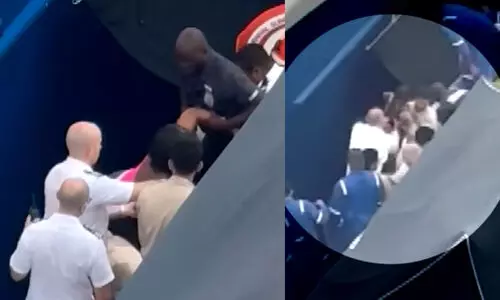 കപ്പലിൽനിന്നും കടലിലേക്ക് വീണ് നാലുവയസ്സുകാരി, അടുത്ത നിമിഷം വെള്ളത്തിലേക്ക് ചാടി രക്ഷിച്ച് അമ്മ... VIDEO