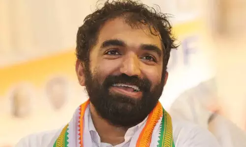 അച്ചു ഉമ്മനും മറിയ ഉമ്മനും മത്സരിക്കില്ലെന്ന് ചാണ്ടി ഉമ്മൻ; ‘വീട്ടിൽനിന്ന് ഞാൻ മാത്രം മതിയെന്നാണ് പിതാവ് പറഞ്ഞിട്ടുള്ളത്...’