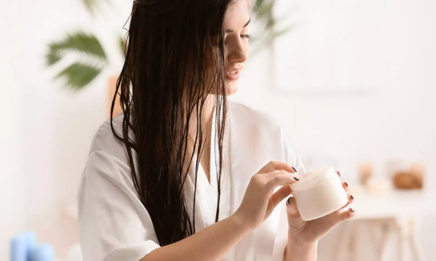 ഷോപ്പിങ് ട്രെൻഡ് മാറി; വിൽപനയിൽ ഏറ്റവും വളർന്നത് മുടി കറുപ്പിക്കുന്ന ക്രീം