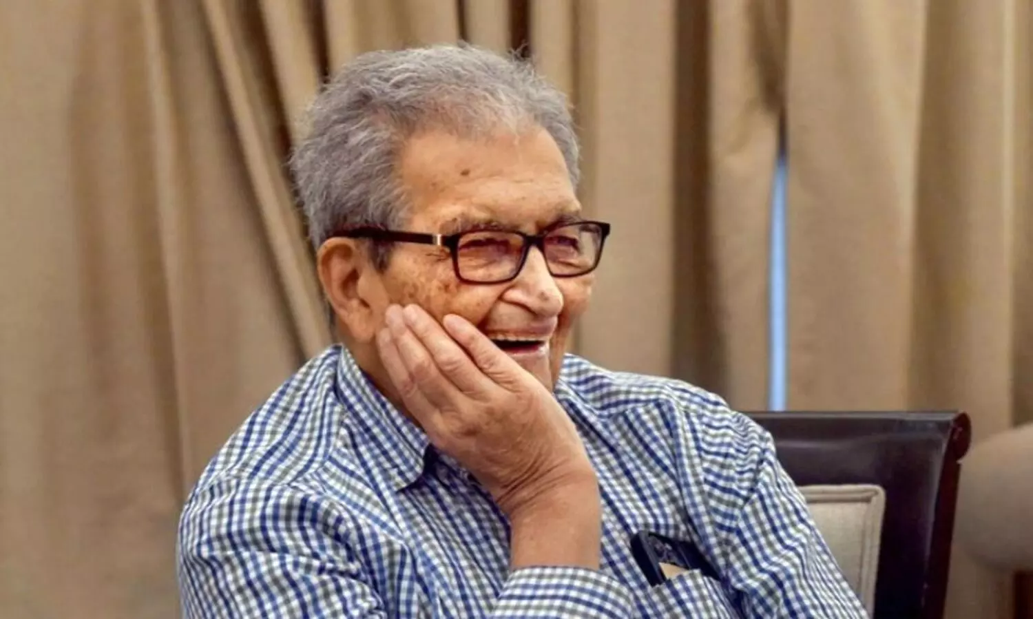 അമ്മയുടെ പ്രായവുമായി 15 വർഷത്തെ മാത്രം വ്യത്യാസം, വ്യക്തത വേണം’; അമർത്യ സെന്നിനും എസ്.ഐ.ആർ നോട്ടീസ്