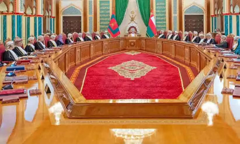 മന്ത്രിസഭ യോഗത്തിൽ നിർണായക തീരുമാനങ്ങൾ; ഒമാനിൽ ഡിജിറ്റൽ പരിവർത്തനം വേഗത്തിലാക്കും മന്ത്രിസഭ യോഗത്തിൽ നിർണായക തീരുമാനങ്ങൾ; ഒമാനിൽ ഡിജിറ്റൽ പരിവർത്തനം വേഗത്തിലാക്കും