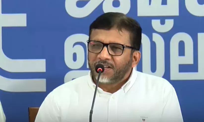 ‘ബി.ജെ.പി പോലും രാഷ്ട്രീയ ആയുധമാക്കാത്ത മാറാട് കലാപത്തെ സി.പി.എം ഉപയോഗിക്കുന്നത് അപകടകരം; എ.കെ ബാലൻ അഭിനവ ഗീബൽസ് ആകരുത്’-പി. മുജീബുറഹ്മാൻ ‘ബി.ജെ.പി പോലും രാഷ്ട്രീയ ആയുധമാക്കാത്ത മാറാട് കലാപത്തെ സി.പി.എം ഉപയോഗിക്കുന്നത് അപകടകരം; എ.കെ ബാലൻ അഭിനവ ഗീബൽസ് ആകരുത്’-പി. മുജീബുറഹ്മാൻ