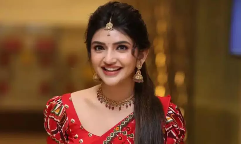 സെലിബ്രിറ്റി ചെയ്യുന്നതെന്തും ആഘോഷിക്കപ്പെടുന്നു, ജീവിതത്തിന്റെ ഈ ഭാഗം സ്വകാര്യമായി സൂക്ഷിക്കാൻ ആഗ്രഹിക്കുന്നു; അമ്മയായ അനുഭവം പങ്കുവെച്ച് നടി ശ്രീലീല സെലിബ്രിറ്റി ചെയ്യുന്നതെന്തും ആഘോഷിക്കപ്പെടുന്നു, ജീവിതത്തിന്റെ ഈ ഭാഗം സ്വകാര്യമായി സൂക്ഷിക്കാൻ ആഗ്രഹിക്കുന്നു; അമ്മയായ അനുഭവം പങ്കുവെച്ച് നടി ശ്രീലീല