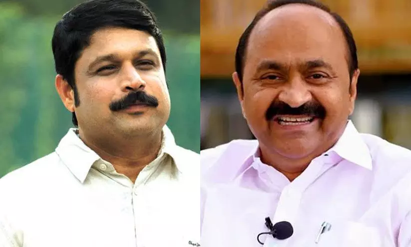 ‘എല്ലാം കഴിയുമ്പോൾ അയാൾക്കെതിരെ ഒറിജിനൽ കാർഡ് വരും’ - വി.ഡി സതീശൻ; ‘പേടിച്ചു പോയെന്ന് പറഞ്ഞേക്ക്...’ -എം.വി നികേഷ് കുമാർ ‘എല്ലാം കഴിയുമ്പോൾ അയാൾക്കെതിരെ ഒറിജിനൽ കാർഡ് വരും’ - വി.ഡി സതീശൻ; ‘പേടിച്ചു പോയെന്ന് പറഞ്ഞേക്ക്...’ -എം.വി നികേഷ് കുമാർ