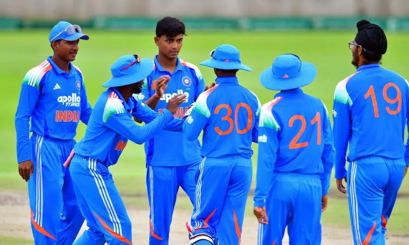 സെഞ്ച്വറിക്ക് പിന്നാലെ വിക്കറ്റും പിഴുത് വൈഭവ്; 233 റൺസിന്റെ വമ്പൻ ജയം, പ്രോട്ടീസിനെതിരെ പരമ്പര തൂത്തുവാരി ഇന്ത്യ സെഞ്ച്വറിക്ക് പിന്നാലെ വിക്കറ്റും പിഴുത് വൈഭവ്; 233 റൺസിന്റെ വമ്പൻ ജയം, പ്രോട്ടീസിനെതിരെ പരമ്പര തൂത്തുവാരി ഇന്ത്യ