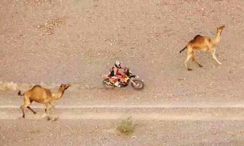 ഡാക്കർ റാലി; രണ്ടാം ഘട്ടത്തിൽ ബൈക്ക് റൈഡർ ഡാനിയേൽ സാൻഡേഴ്‌സ് മുന്നിൽ