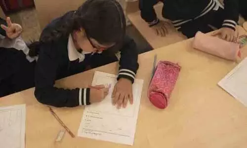 അജ്മാനിലെ സ്കൂളുകളിൽ വെള്ളിയാഴ്ചകളിൽ പുതിയ സമയക്രമം അജ്മാനിലെ സ്കൂളുകളിൽ വെള്ളിയാഴ്ചകളിൽ പുതിയ സമയക്രമം