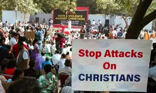 ക്രിസ്ത്യൻ ന്യൂനപക്ഷങ്ങളും ഇരയാക്കപ്പെടുമ്പോൾ