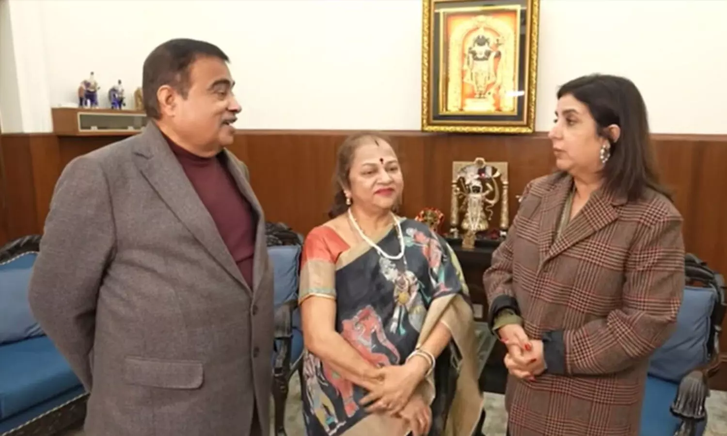 ചാണകത്തിൽനിന്നുള്ള പെയിന്റടിച്ച്   മന്ത്രി നിതിൻ ഗഡ്കരിയുടെ ഓഫിസ് മുറി