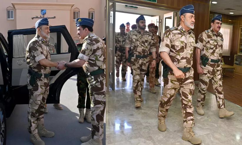 മുസന്നയിലെ എയർബേസ് സന്ദർശിച്ച് സുൽത്താൻ ഹൈതം ബിൻ താരിഖ് മുസന്നയിലെ എയർബേസ് സന്ദർശിച്ച് സുൽത്താൻ ഹൈതം ബിൻ താരിഖ്