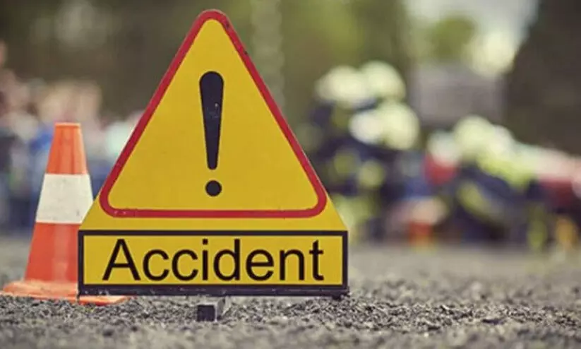 അബൂദബി അപകടം: പരിക്കേറ്റ പെൺകുട്ടി ആശുപത്രി വിട്ടു അബൂദബി അപകടം: പരിക്കേറ്റ പെൺകുട്ടി ആശുപത്രി വിട്ടു