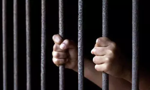 കു​വൈ​ത്തി​ലേ​ക്ക് മ​യ​ക്കു​മ​രു​ന്ന് ക​ട​ത്തി​യ കേ​സി​ൽ ര​ണ്ട് പ്ര​വാ​സി​ക​ൾ​ക്ക് വ​ധ​ശി​ക്ഷ