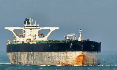 റഷ്യൻ പതാകയേന്തിയ കപ്പൽ യു.എസ് സേന പിടിച്ചെടുത്തു