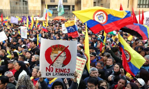 ‘നരകത്തിലേക്ക് പോകൂ വൃത്തികെട്ട യാങ്കികളെ’: കൊളംബിയൻ തെരുവുകളെ പ്രകമ്പനം കൊള്ളിച്ച് അമേരിക്കൻ വിരുദ്ധ പ്രതിഷേധം