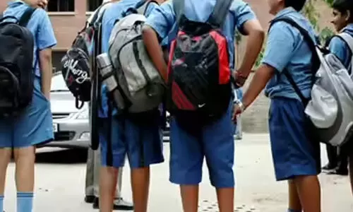ഇനി ഭാരം കുറഞ്ഞ സ്‌കൂൾ ബാഗ്‌, ബാക്ക് ബെഞ്ചേഴ്സ് ഇല്ല ക്ലാസ് മുറി; കരട് റിപ്പോർട്ടിന് അംഗീകാരം