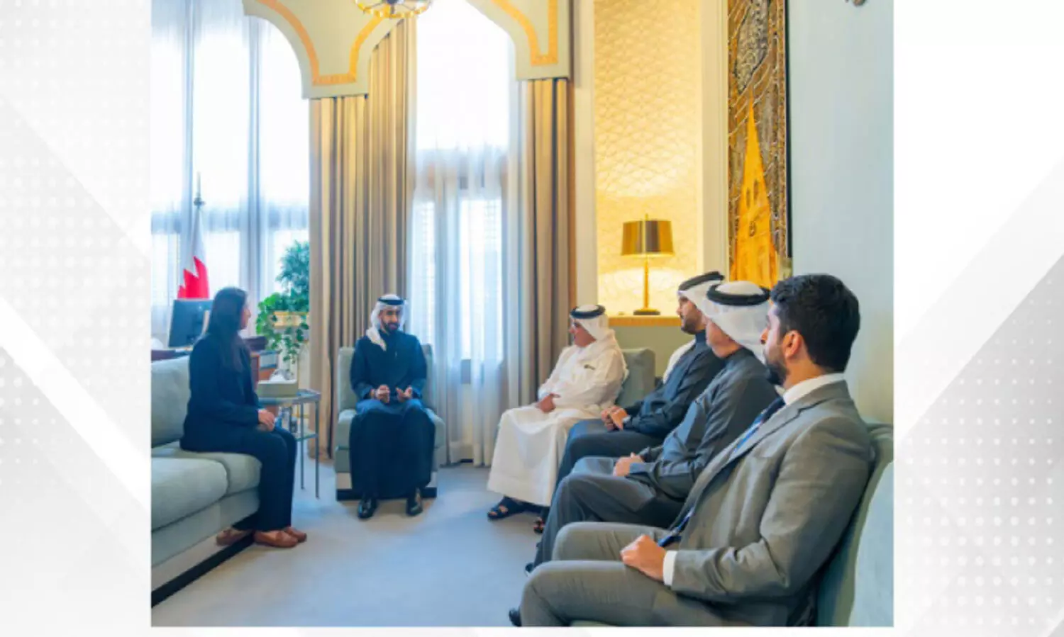 ബഹ്‌റൈനി ആർക്കിടെക്ടുകളെ അഭിനന്ദിച്ച് കിരീടാവകാശി