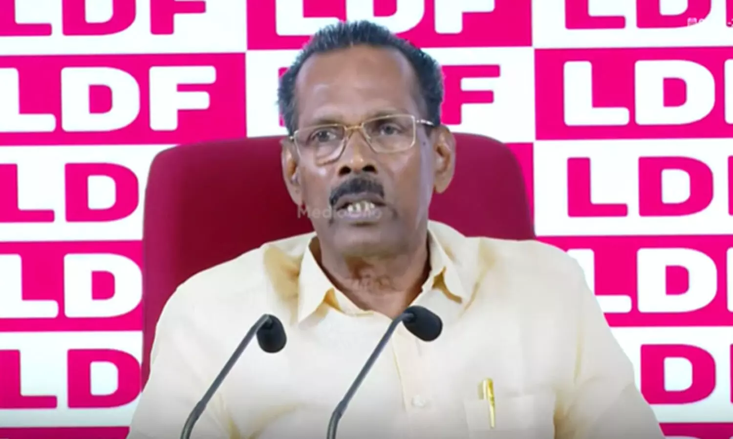 ബാലനെന്തെങ്കിലും പറഞ്ഞിട്ടുണ്ടെങ്കിൽ അത് ബാലനോട് ചോദിക്കണം -എൽ.ഡി.എഫ്​ കൺവീനർ ടി.പി. രാമകൃഷ്ണൻ