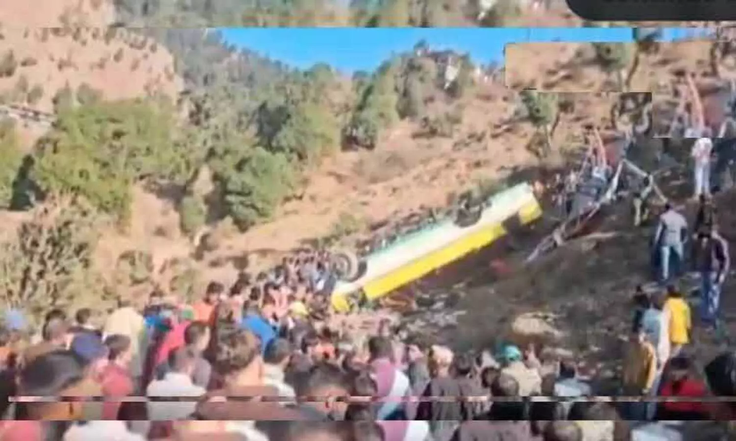 ഹിമാചൽപ്രദേശിൽ സ്വകാര്യ ബസ് കൊക്കയിലേക്ക് മറിഞ്ഞ് എട്ട് മരണം