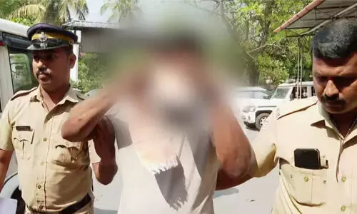 മലമ്പുഴയിൽ കുട്ടികളെ പീഡിപ്പിച്ച അധ്യാപകന്റെ ഫോണിൽ അശ്ലീല ദൃശ്യങ്ങൾ, കുട്ടികളുടെ നഗ്ന ദൃശ്യങ്ങൾ; കൂടുതൽ പരാതിയും വെളിപ്പെടുത്തലുമായി വിദ്യാർഥികൾ