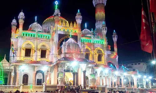 ഒരുമയുടെ മണ്ണിൽ സൗഹൃദത്തിന്റെ ഉത്സവാഘോഷം ഒരുമയുടെ മണ്ണിൽ സൗഹൃദത്തിന്റെ ഉത്സവാഘോഷം