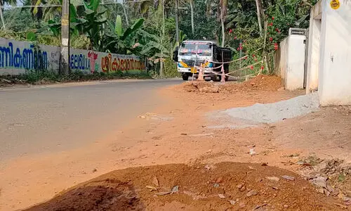 പൈപ്പ് പൊട്ടലും തീരാത്ത പണിയും; മാറനല്ലൂര്‍-അണപ്പാട് റോഡില്‍ യാത്ര ദുഷ്കരം