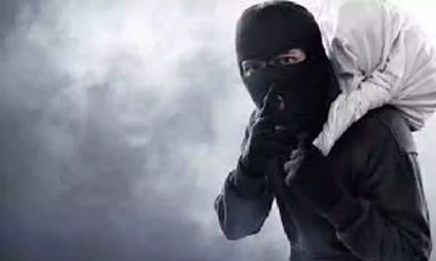 ഹൈദരാബാദിൽ വെടിയുതിർത്ത് കവർച്ച; കോഴിക്കോട് സ്വദേശിക്ക് നഷ്ടമായത് ആറ് ലക്ഷം രൂപ