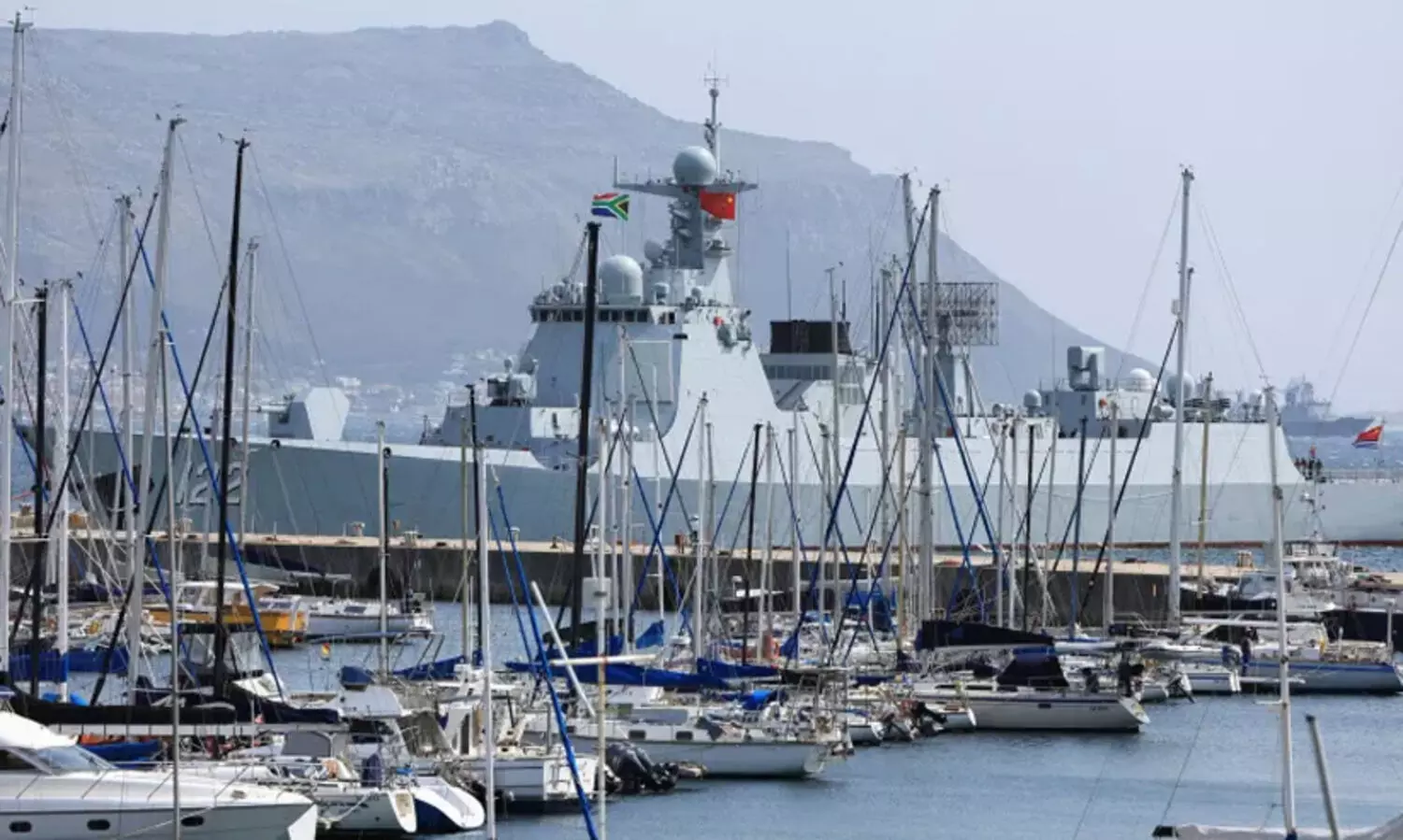 ചൈനീസ്, റഷ്യൻ, ഇറാൻ യുദ്ധക്കപ്പലുകൾ ദക്ഷിണാഫ്രിക്കൻ സമുദ്രാതിർത്തിയിൽ