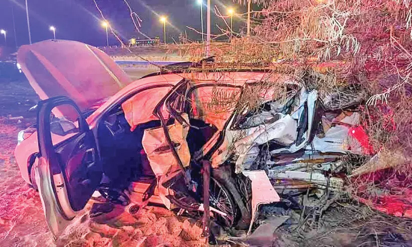 സെവൻത് റിങ് റോഡിൽ വാഹനാപകടം; കുട്ടിയും സ്ത്രീയും മരിച്ചു സെവൻത് റിങ് റോഡിൽ വാഹനാപകടം; കുട്ടിയും സ്ത്രീയും മരിച്ചു