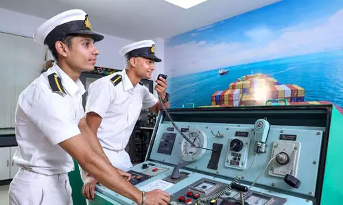 നാവിക സേനയിൽ പ്ലസ്ടുക്കാർക്ക് സൗജന്യ ബി.ടെക്   പഠനവും ജോലിയും