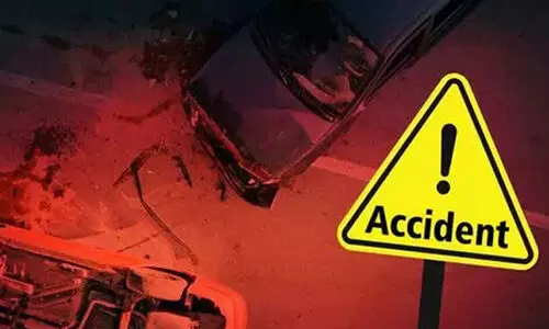 വാ​ഹ​നാ​പ​ക​ട​ത്തി​ൽ നാ​ല് ശ​ബ​രി​മ​ല തീ​ർ​ഥാ​ട​ക​ർ മ​രി​ച്ചു