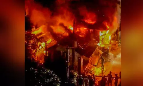 പന്നിയങ്കരയിൽ മൂന്ന് കടകൾ ​കത്തിനശിച്ചു