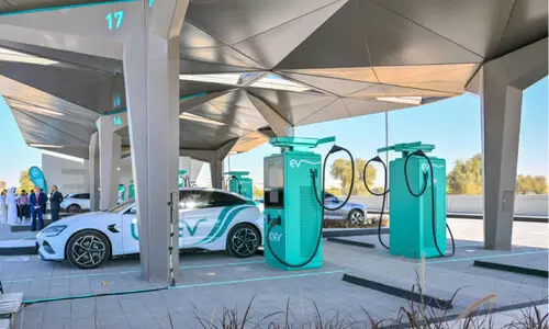 അജ്മാനിൽ ആദ്യ സംയോജിത ഇലക്ട്രിക് വാഹന ചാർജിങ് സ്റ്റേഷൻ തുറന്നു;വടക്കൻ എമിറേറ്റുകളിലെ ആദ്യ സംവിധാനം