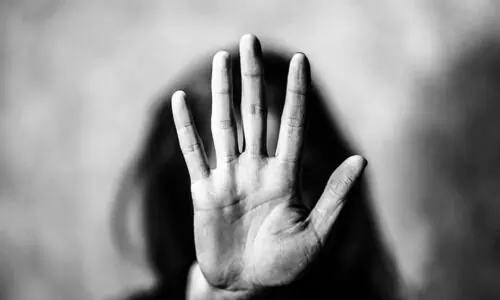 യുവതിയുടെ ശരീരത്തില്‍ തിളച്ച പാലൊഴിച്ച് പൊള്ളലേല്‍പ്പിച്ചു