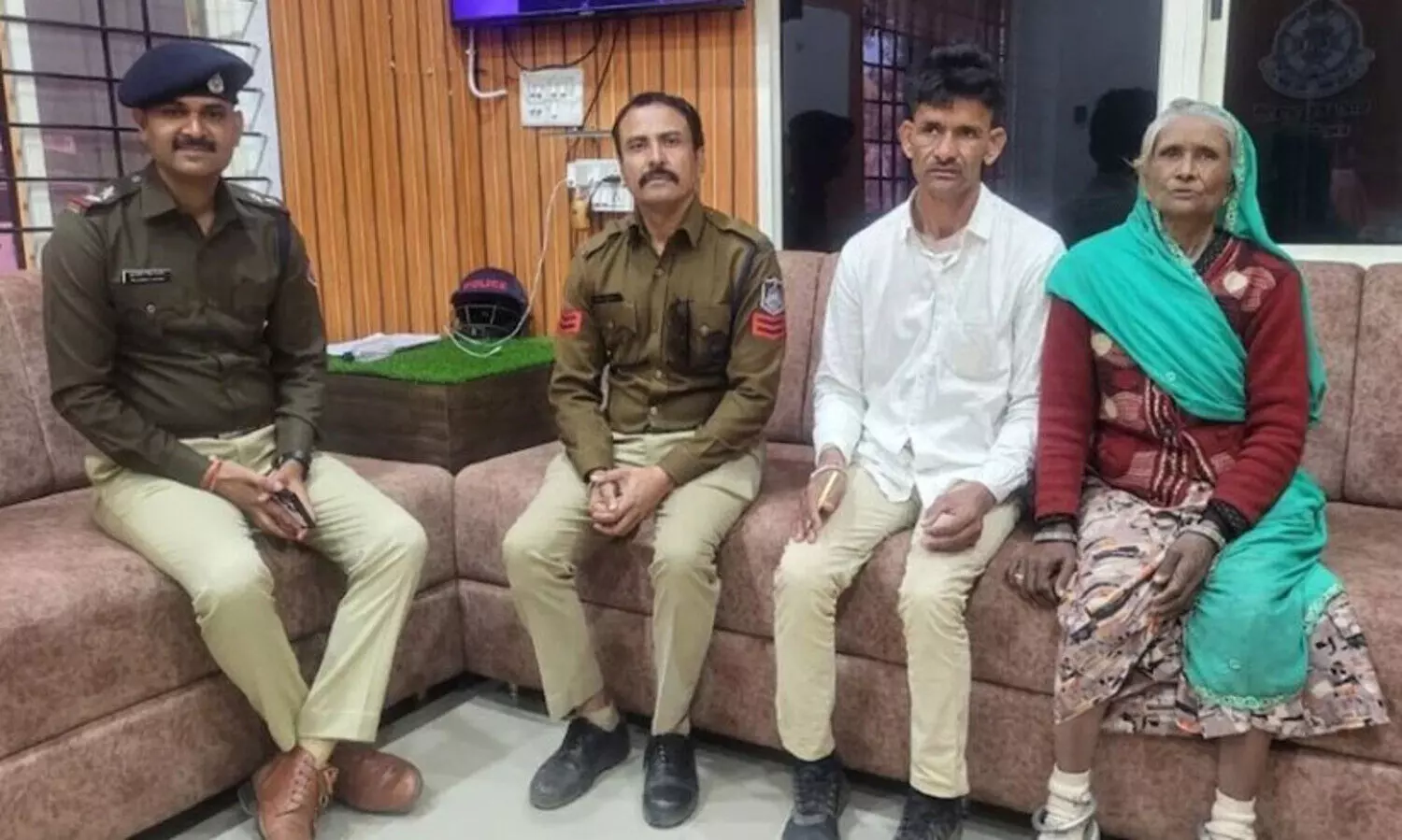 എസ്.ഐ.ആർ തുണയായി; 22 വർഷം മുമ്പ് നാടുവിട്ട മകൻ അമ്മക്കരികിൽ; ‘എപിക്’ നമ്പറിനുള്ള അന്വേഷണമെത്തിച്ചത് അപൂർവ ഒത്തുചേരലിലേക്ക്