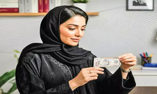 നോ​ട്ടു​ക​ൾ മ​ട​ക്ക​രു​ത്, ചു​രു​ട്ട​രു​ത്; നി​ർ​ദേ​ശ​ങ്ങ​ളു​മാ​യി സെ​ൻ​ട്ര​ൽ ബാ​ങ്ക്​