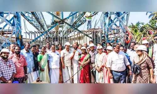 ഇരുകര തൊട്ട് മാക്കേകടവ് പാലം; 98.09 കോടി ചെലവഴിച്ച് 11.23 മീറ്റര്‍ വീതിയിലാണ് പാലം നിര്‍മിക്കുന്നത്