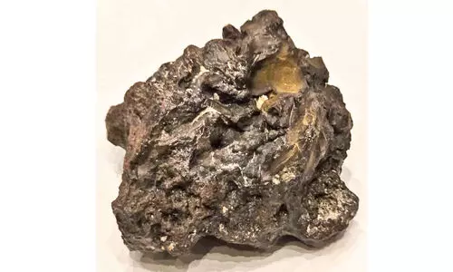 അ​ൽ ഖോ​റി​ൽ ഉ​ൽ​ക്കശില​ ഭാ​ഗം ക​ണ്ടെ​ത്തി