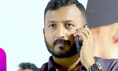 തെറ്റി അയച്ച ഒരു മെസേജ്​... പിറ്റേന്ന് മുതൽ രാഹുലിന്‍റെ ‘ഹായ്’ ‘ഹലോ’ മെസേജുകള്‍!