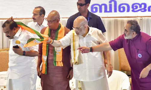 ശബരിമല സ്വർണക്കൊള്ള: എഫ്​.ഐ.ആറിൽ തന്നെ പ്രതികളെ രക്ഷിക്കാനുള്ള കാര്യങ്ങളുണ്ട്​ -​അമിത്​ ഷാ